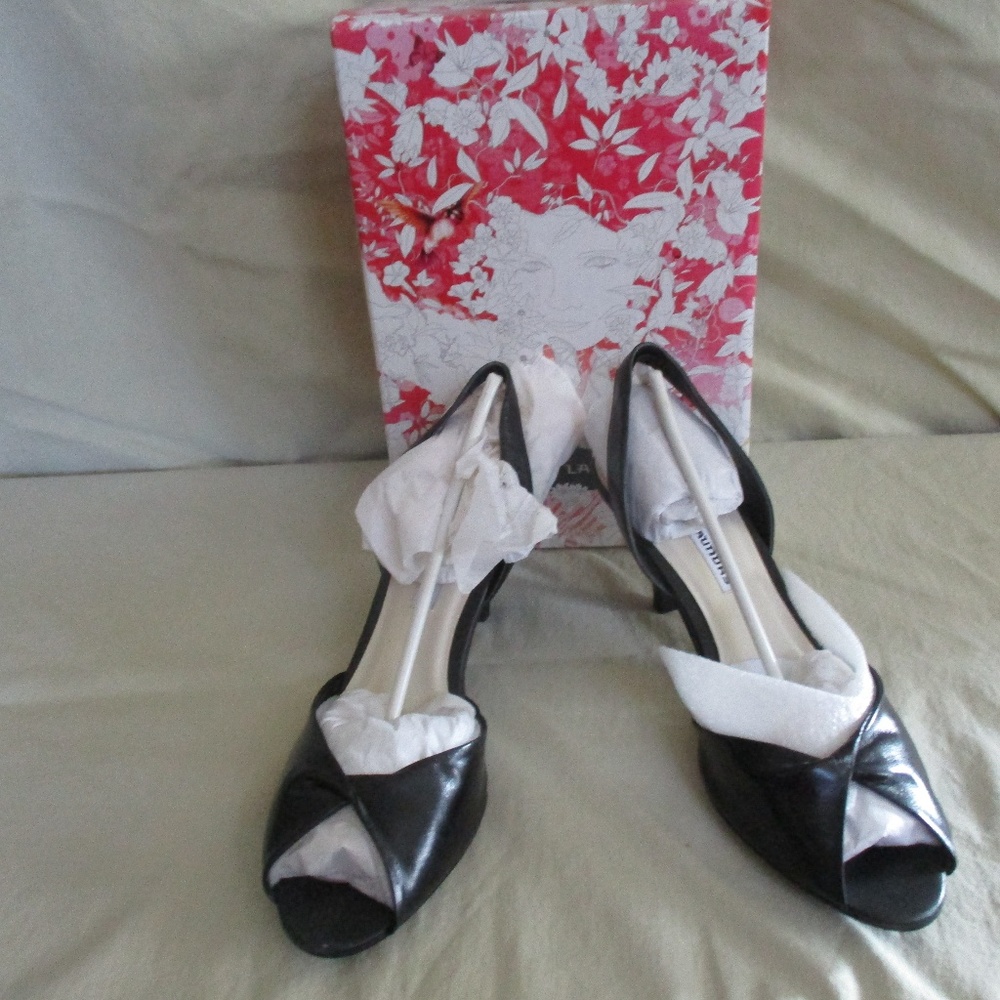 CHINESE LAUNDRY BUCANA BLACK LEATHER Assorted Size